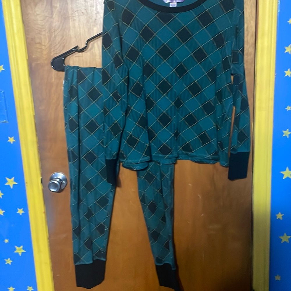 Large Green Plaid Thermal Victoria’s Secret Pajama Set